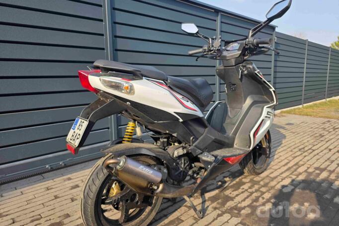 Aprilia SR