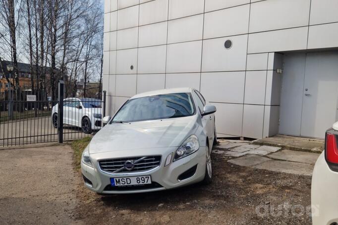 Volvo S60 2 generation Sedan