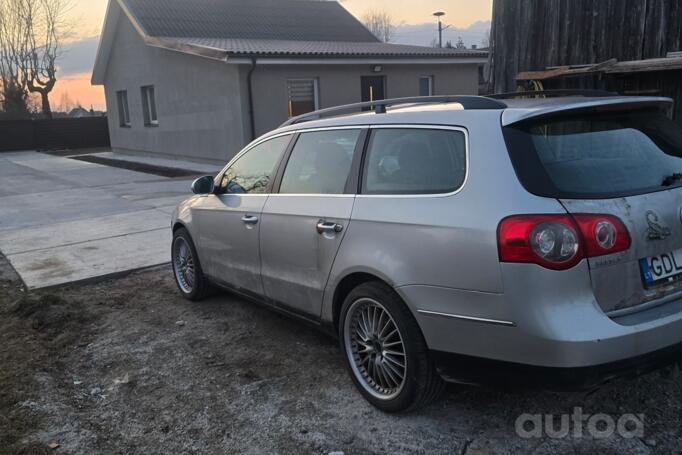 Volkswagen Passat B6 wagon 5-doors
