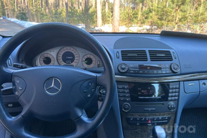 Mercedes-Benz E-Class W211/S211 wagon 5-doors