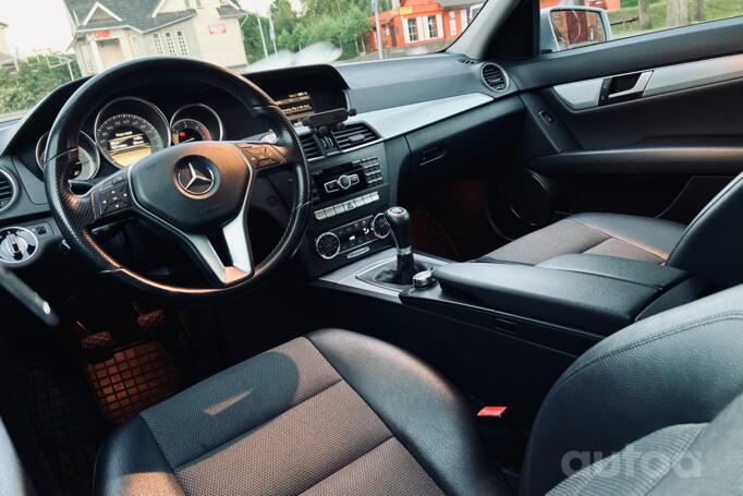 Mercedes-Benz C-Class W204/S204/C204 [restyling] Sedan 4-doors