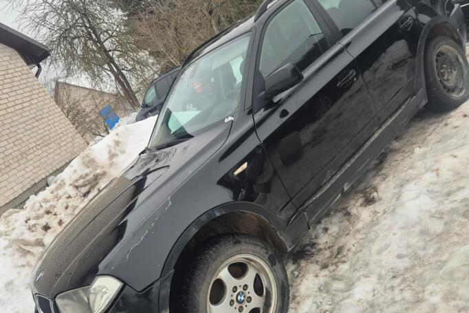 BMW X3 E83 Crossover