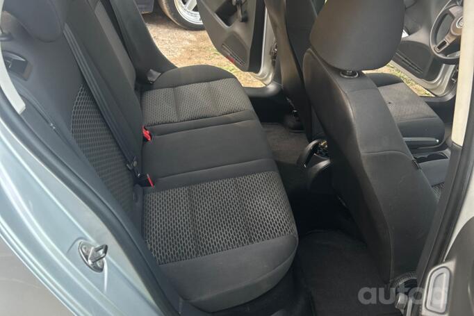 Volkswagen Golf 6 generation Hatchback 5-doors