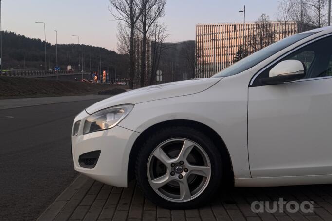 Volvo S60 2 generation Sedan