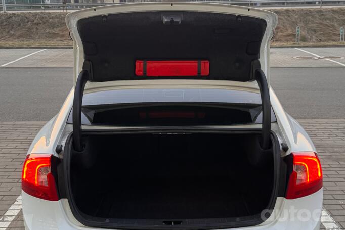 Volvo S60 2 generation Sedan