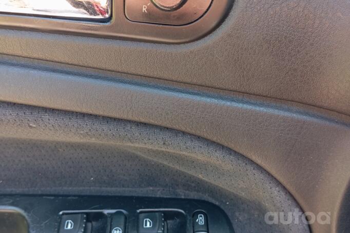 Volkswagen Passat B5 Sedan 4-doors