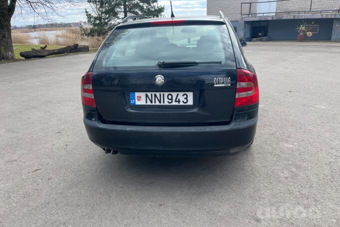 Skoda Octavia 2 generation Combi wagon 5-doors