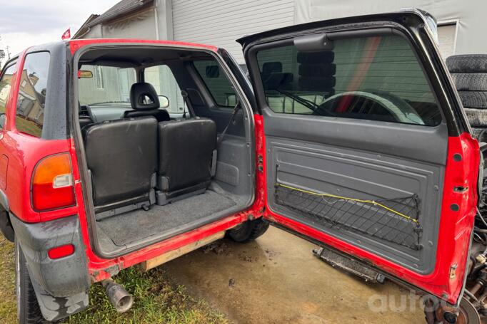 Toyota RAV 4 1 generation (XA10)