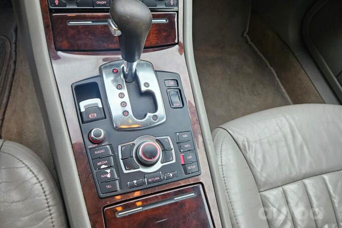 Audi A8 D3/4E Sedan