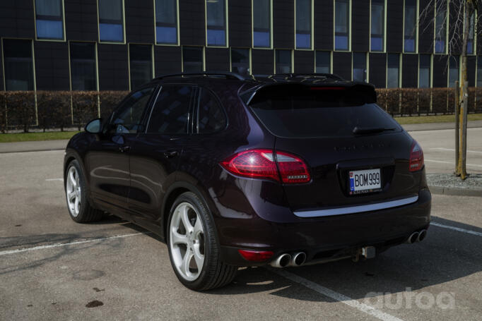 Porsche Cayenne 958 Crossover