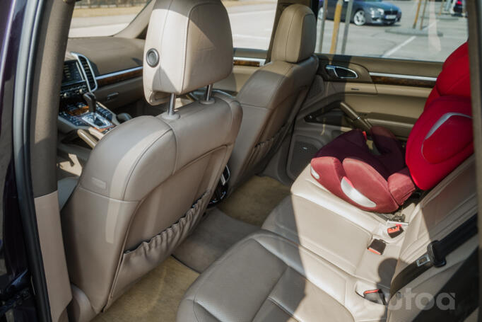 Porsche Cayenne 958 Crossover