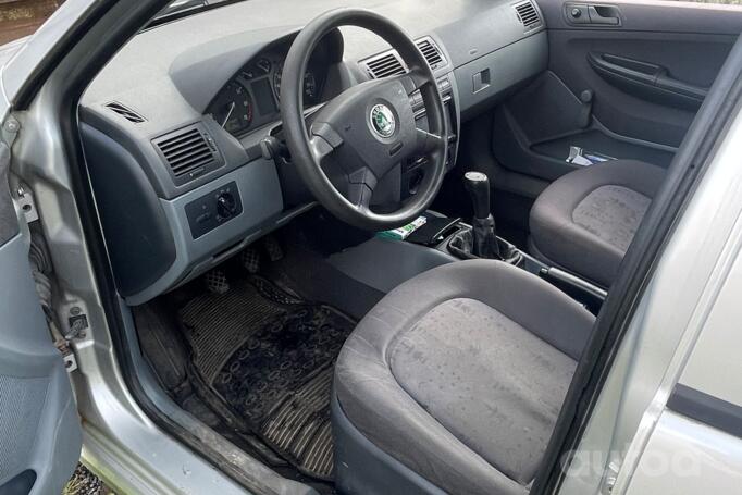 Skoda Fabia 6Y Hatchback 5-doors