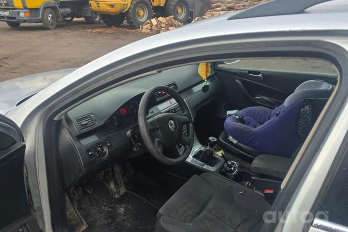 Volkswagen Passat B6 wagon 5-doors