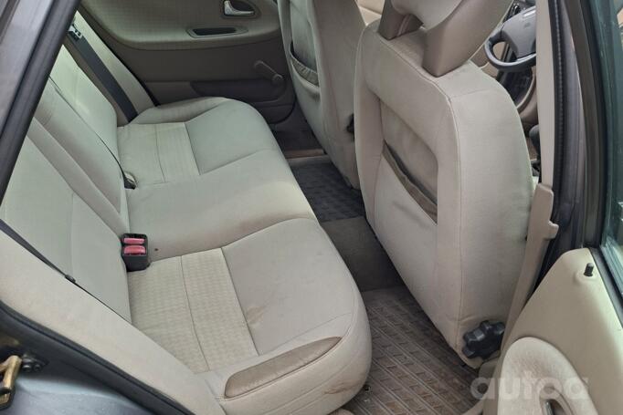 Volvo V40 1 generation [2th restyling] wagon