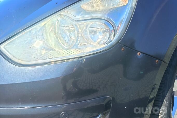 Ford Galaxy 2 generation Minivan