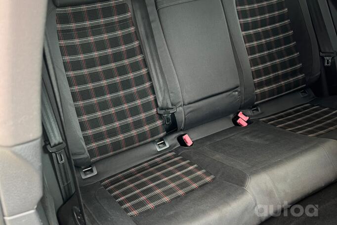 Volkswagen Golf GTI 5 generation