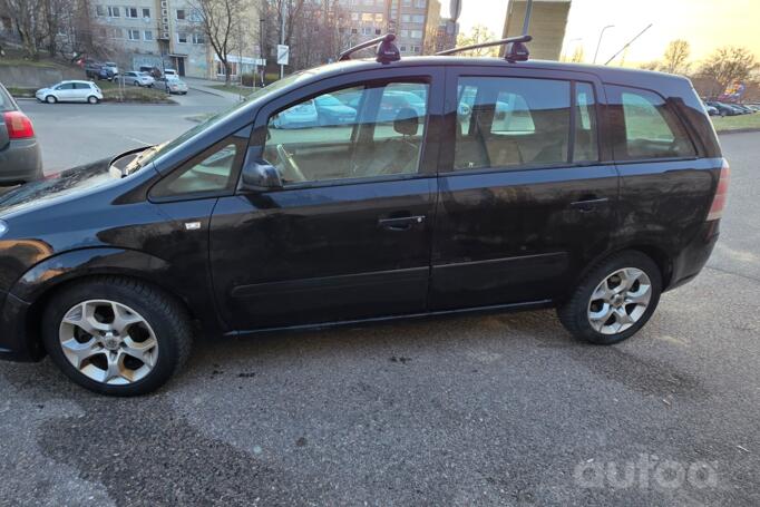 Opel Zafira B Minivan 5-doors