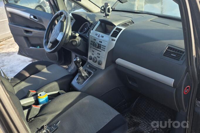 Opel Zafira B Minivan 5-doors