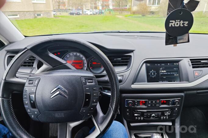 Citroen C5 2 generation Sedan