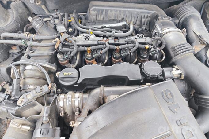 Citroen C5 2 generation Sedan