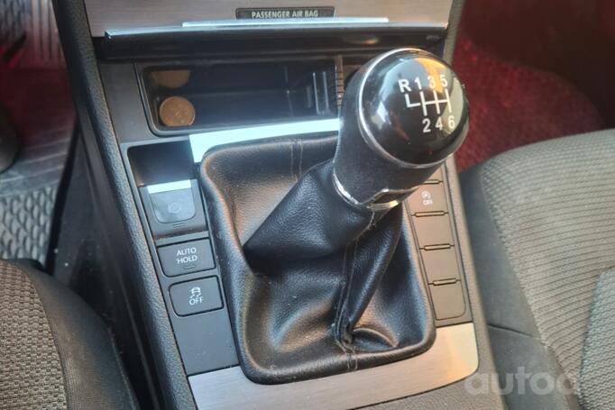 Volkswagen Passat B6 wagon 5-doors