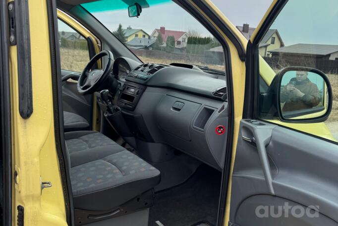Mercedes-Benz Vito W639 Minivan 4-doors