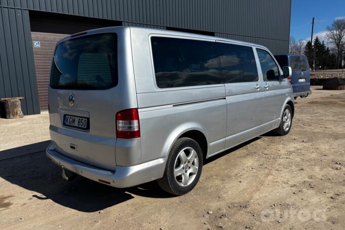 Volkswagen Caravelle T5 Minivan