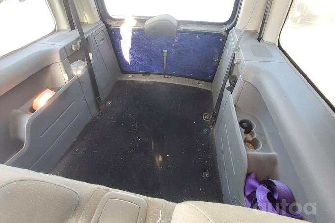 Volkswagen Caddy 3 generation Tramper Maxi minivan 5-doors