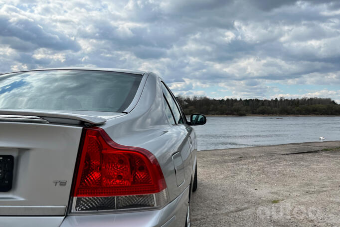 Volvo S60 1 generation [restyling] Sedan