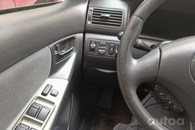 Toyota Corolla E120 Hatchback 5-doors