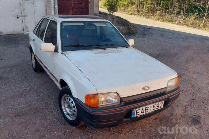 Ford Escort 4 generation Hatchback 5-doors
