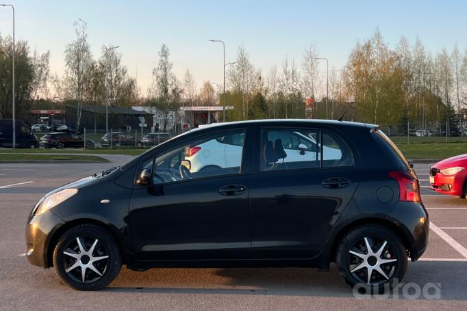 Toyota Yaris 2 generation