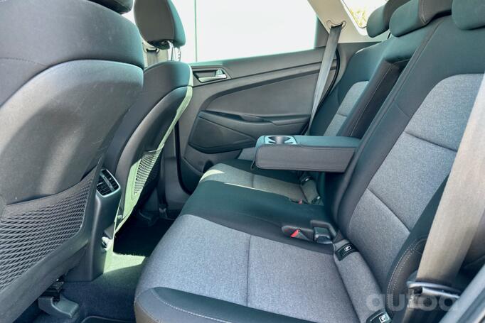 Hyundai Tucson 3 generation Crossover