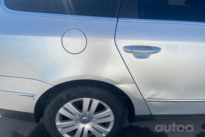 Volkswagen Passat B6 wagon 5-doors