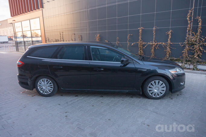 Ford Mondeo 4 generation wagon