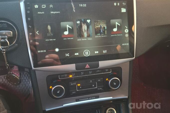 Volkswagen Passat B6 wagon 5-doors