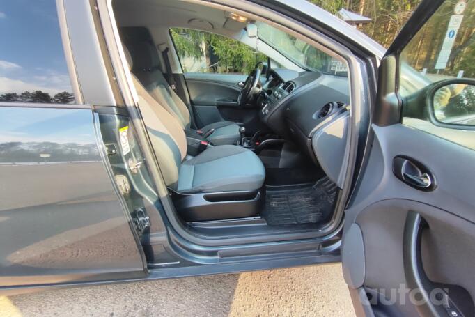 SEAT Toledo 3 generation Hatchback