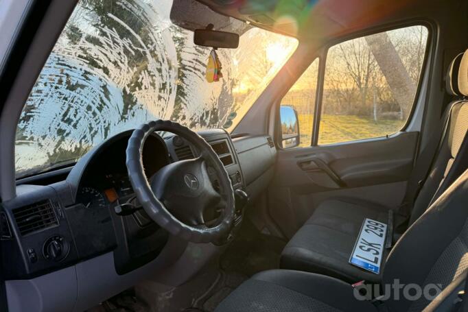 Mercedes-Benz Sprinter Second generation