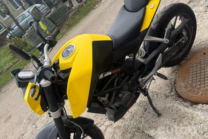 KTM Duke