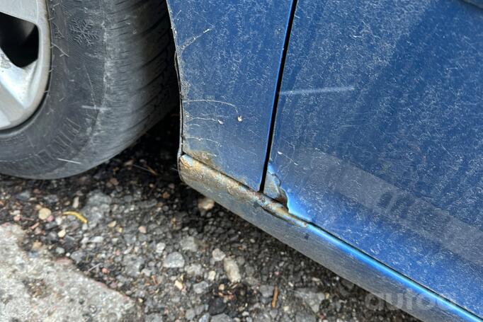 Volkswagen Golf 5 generation Hatchback 5-doors