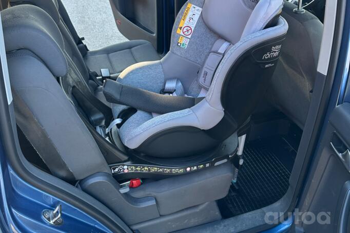 Volkswagen Touran 1 generation [2th restyling] Minivan