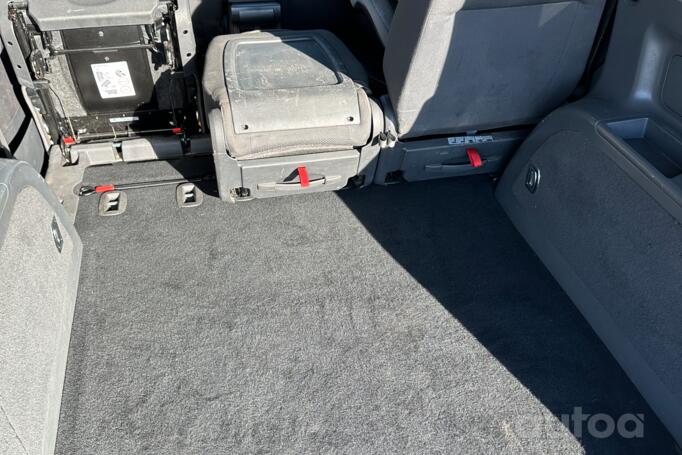 Volkswagen Touran 1 generation [2th restyling] Minivan