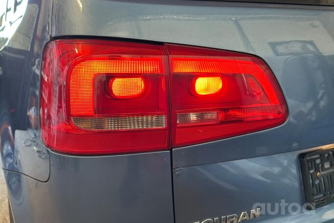 Volkswagen Touran 1 generation [2th restyling] Minivan