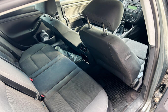 Volkswagen Golf 5 generation Hatchback 5-doors