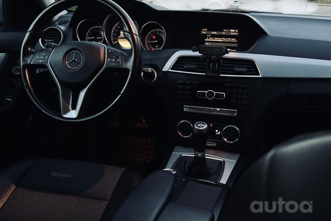 Mercedes-Benz C-Class W204/S204/C204 [restyling] Sedan 4-doors