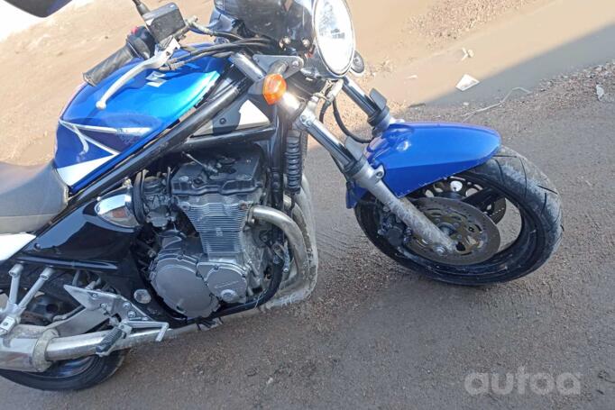 Suzuki GSF600S