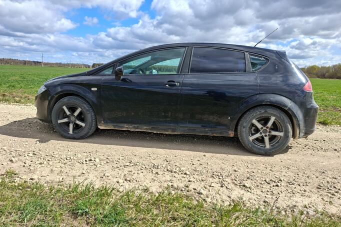 SEAT Leon 2 generation Hatchback 5-doors