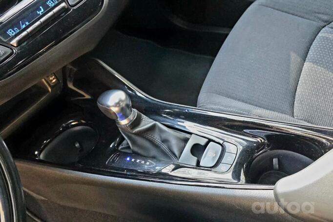 Toyota C-HR 1 generation Crossover