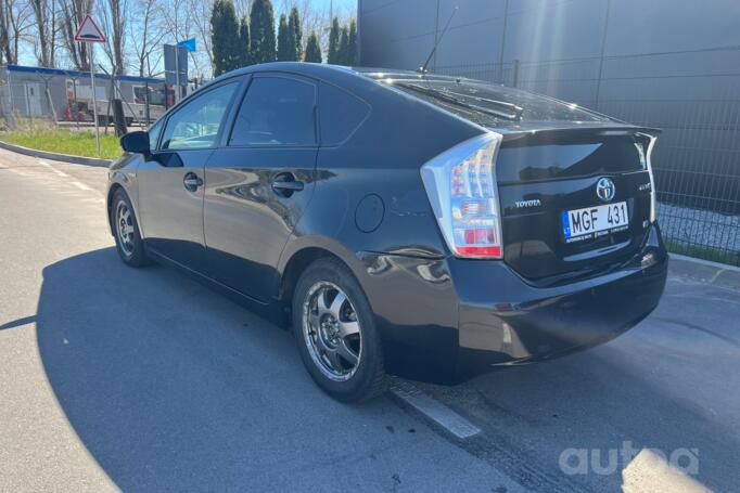 Toyota Prius 3 generation Hatchback 5-doors