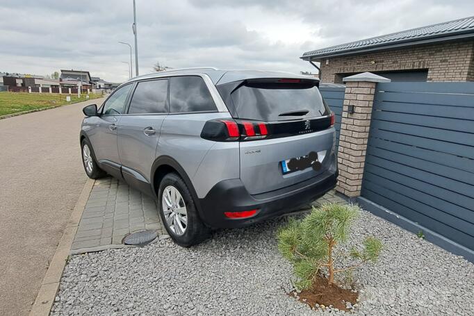 Peugeot 5008 2 generation Crossover